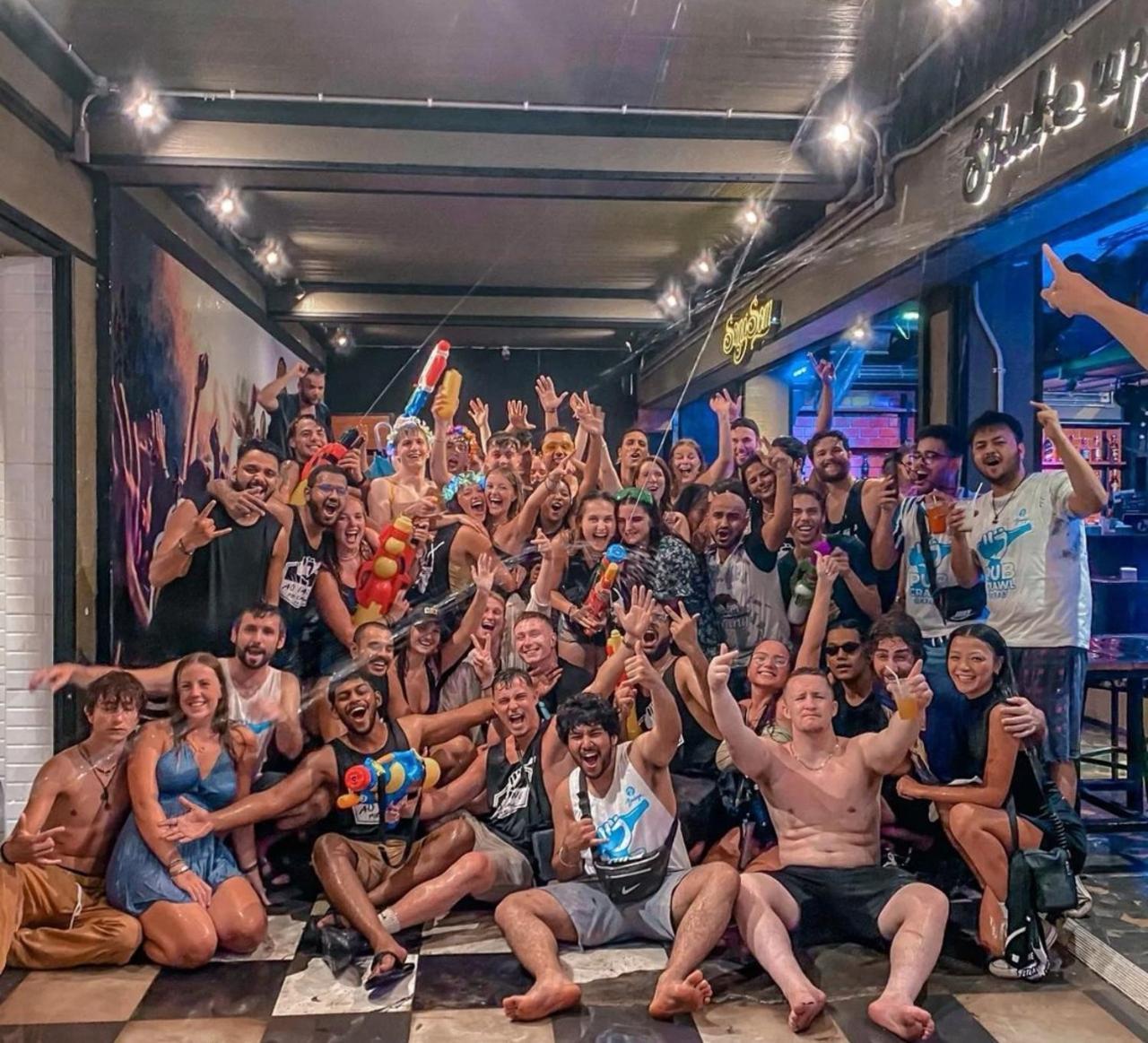 Balcony Party Hostel - 18-40 (Adults Only) Ao Nang Екстер'єр фото