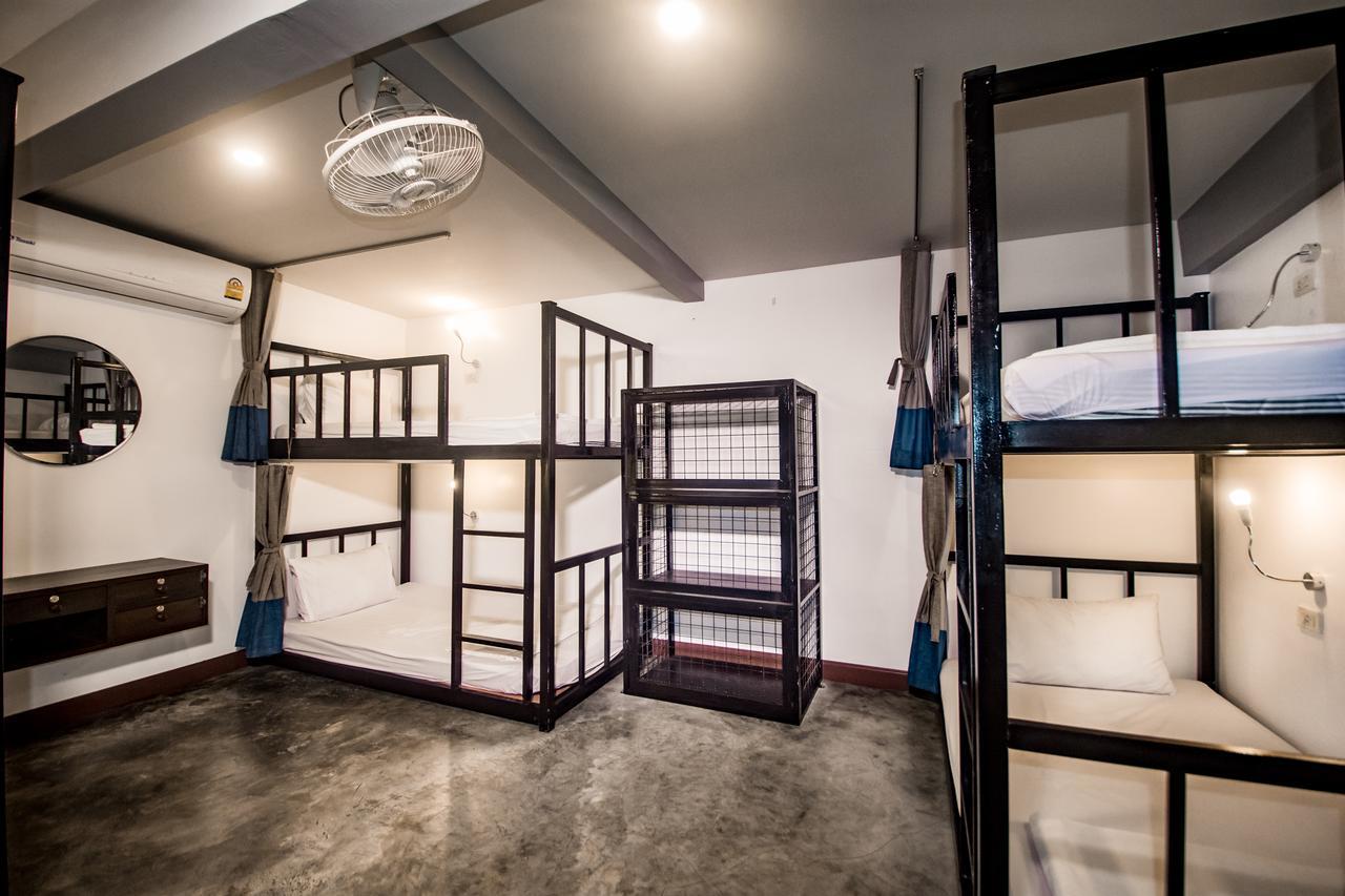 Balcony Party Hostel - 18-40 (Adults Only) Ao Nang Екстер'єр фото