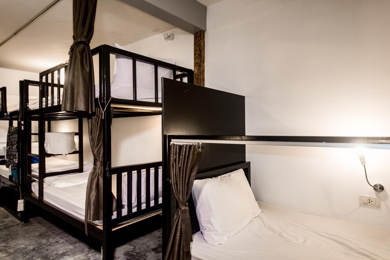 Balcony Party Hostel - 18-40 (Adults Only) Ao Nang Екстер'єр фото
