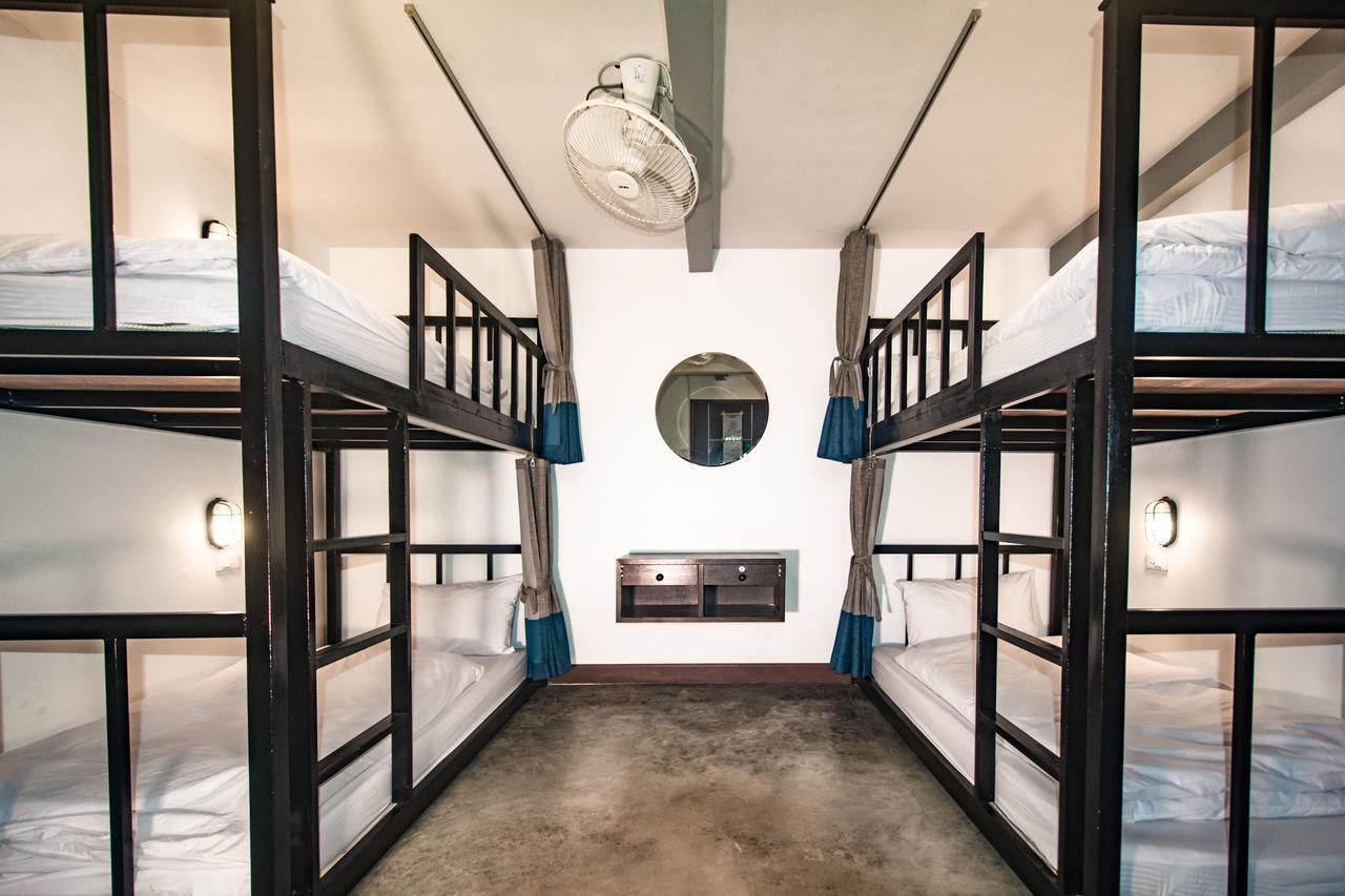 Balcony Party Hostel - 18-40 (Adults Only) Ao Nang Екстер'єр фото